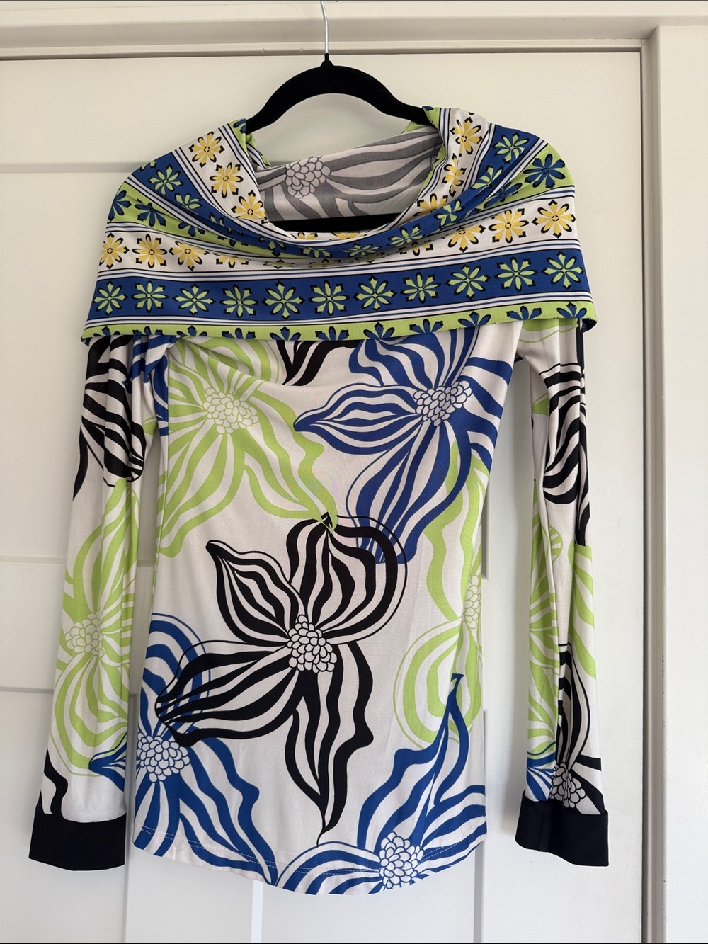 Analili off the shoulder floral geometric top XS